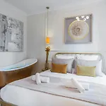 The Gatsby Apartament *
