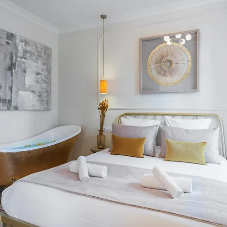 The Gatsby Apartman *